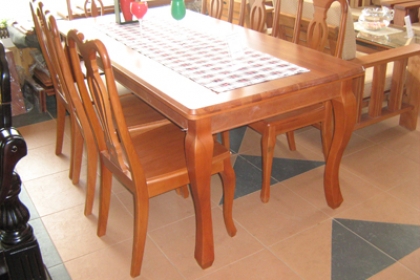 Hàng trong nhà
